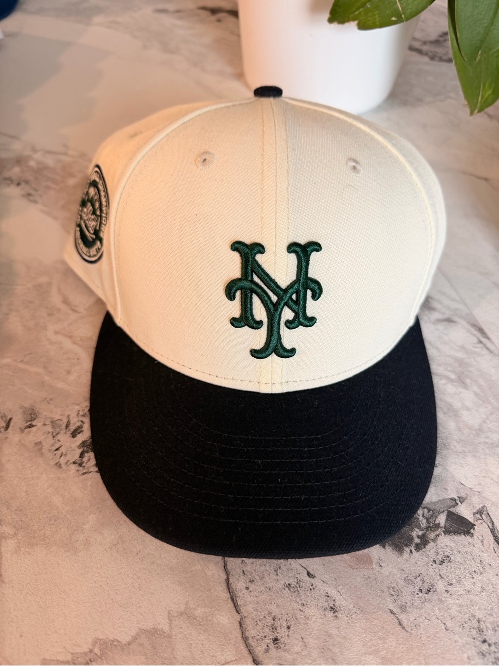 NY Mets Cream and Black Baseball Cap with Green Embroidered Logo